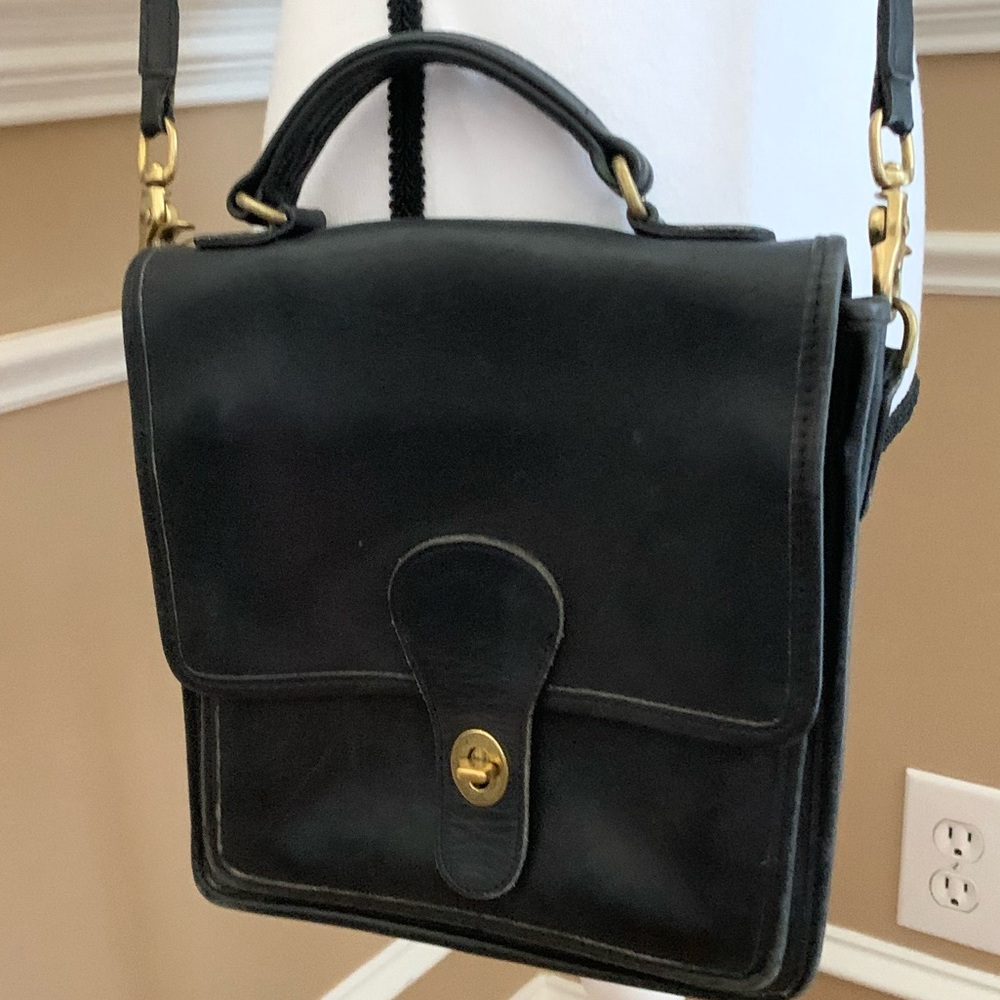 Vintage Coach Black leather Station Bag.  Removable Crossbody strap